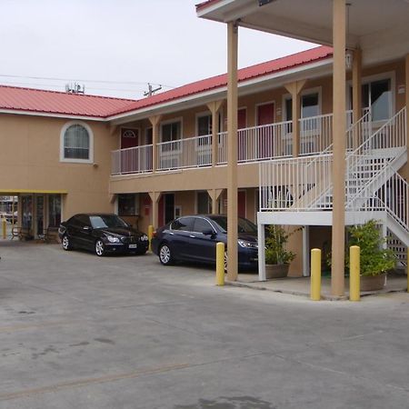 Eagle Pass Inn Ngoại thất bức ảnh