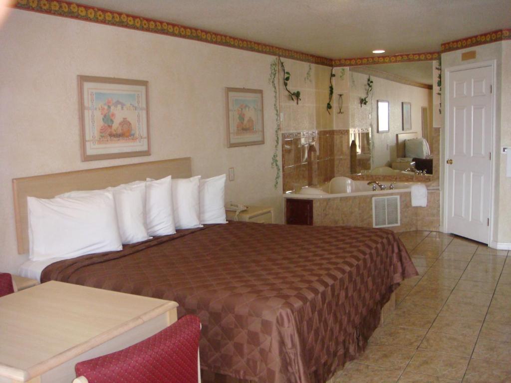 Eagle Pass Inn Ngoại thất bức ảnh